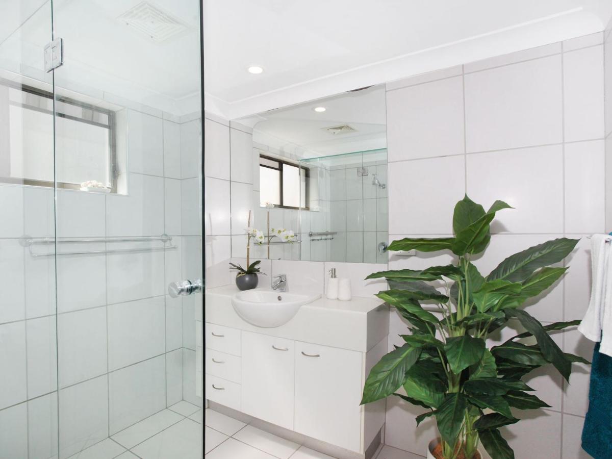Windmill 4 Two Bedroom Beachside Apartment On Parkyn Parade Mooloolaba Exterior photo