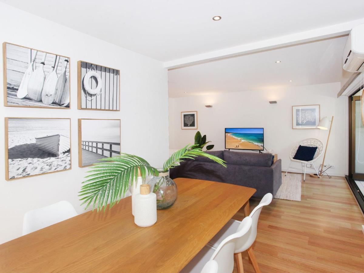 Windmill 4 Two Bedroom Beachside Apartment On Parkyn Parade Mooloolaba Exterior photo